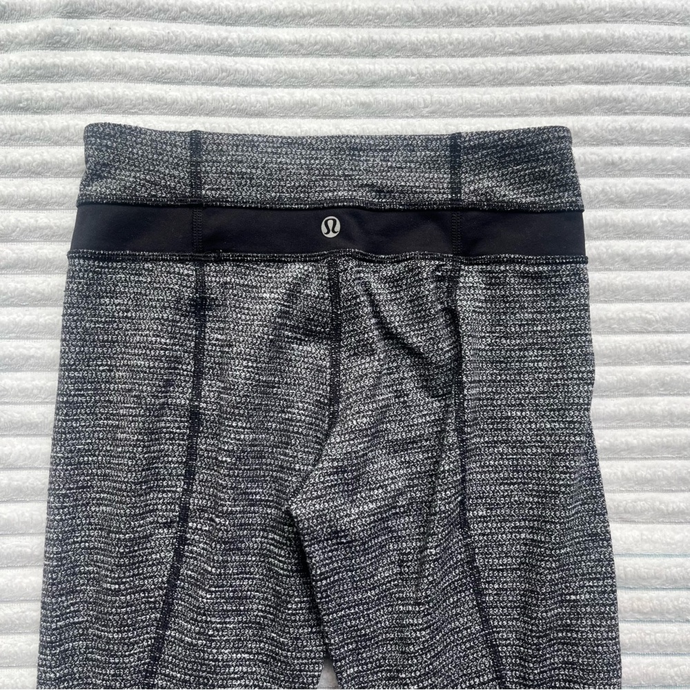 Lululemon Grey Knit Leggings - Picture 6 of 6